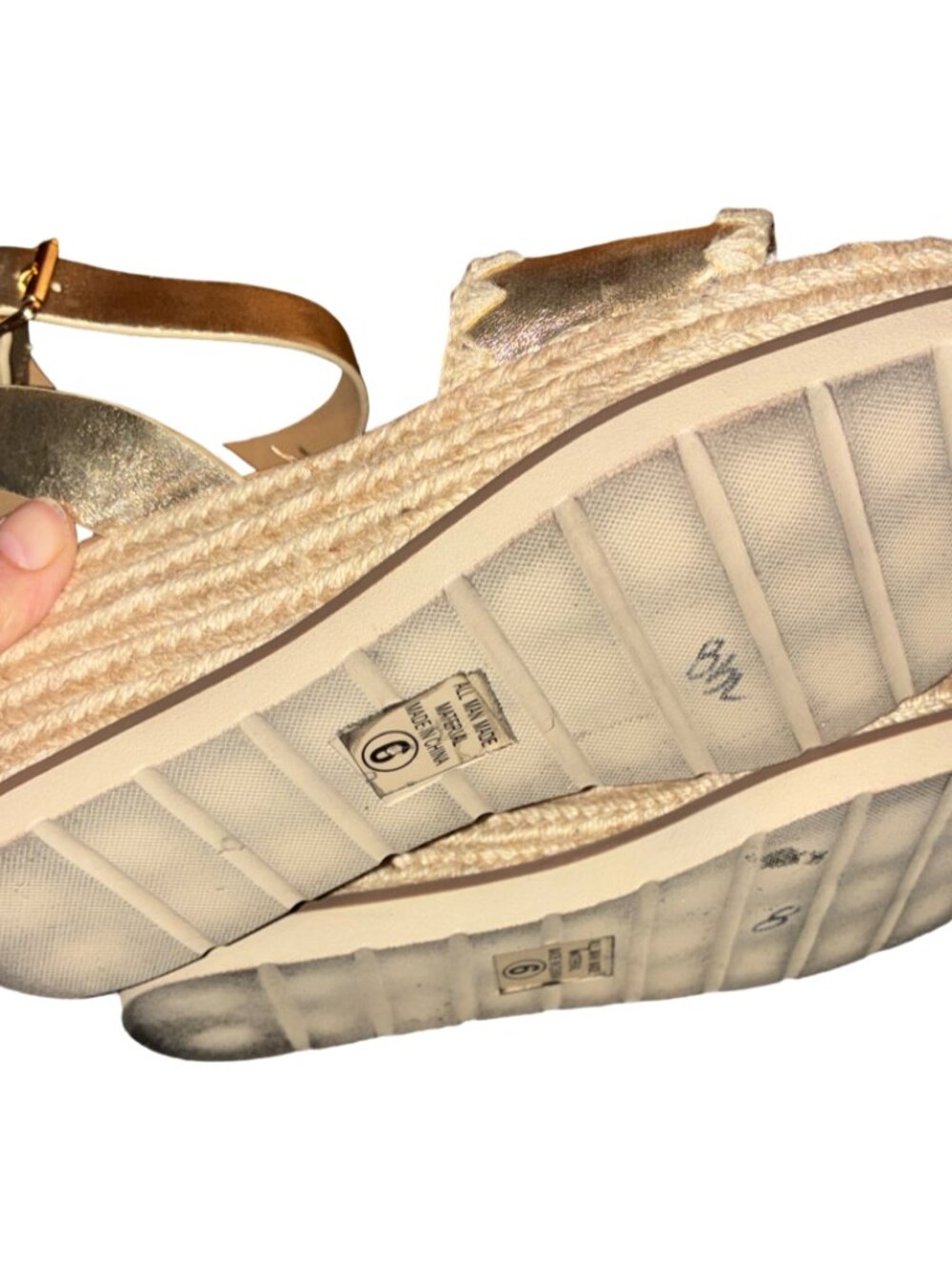 Sz.6*SODA*Metallic Gold Platform Wedge Sandals - Picture 6 of 6